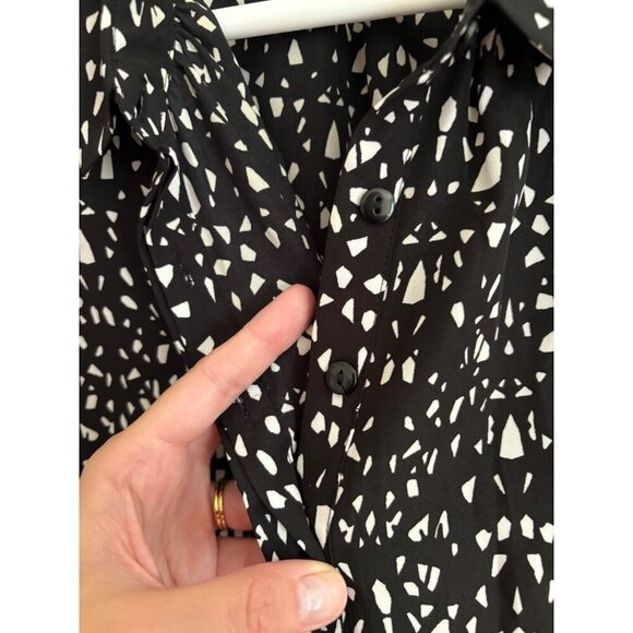 Ann Taylor LOFT Black & White Sleeveless Geometric Print Career Top Size Large - Picture 6 of 12